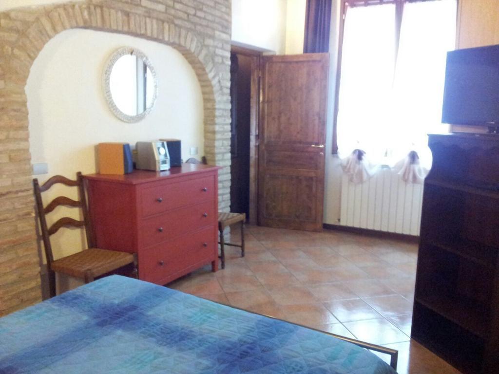Via Toscana House Parma Habitación foto