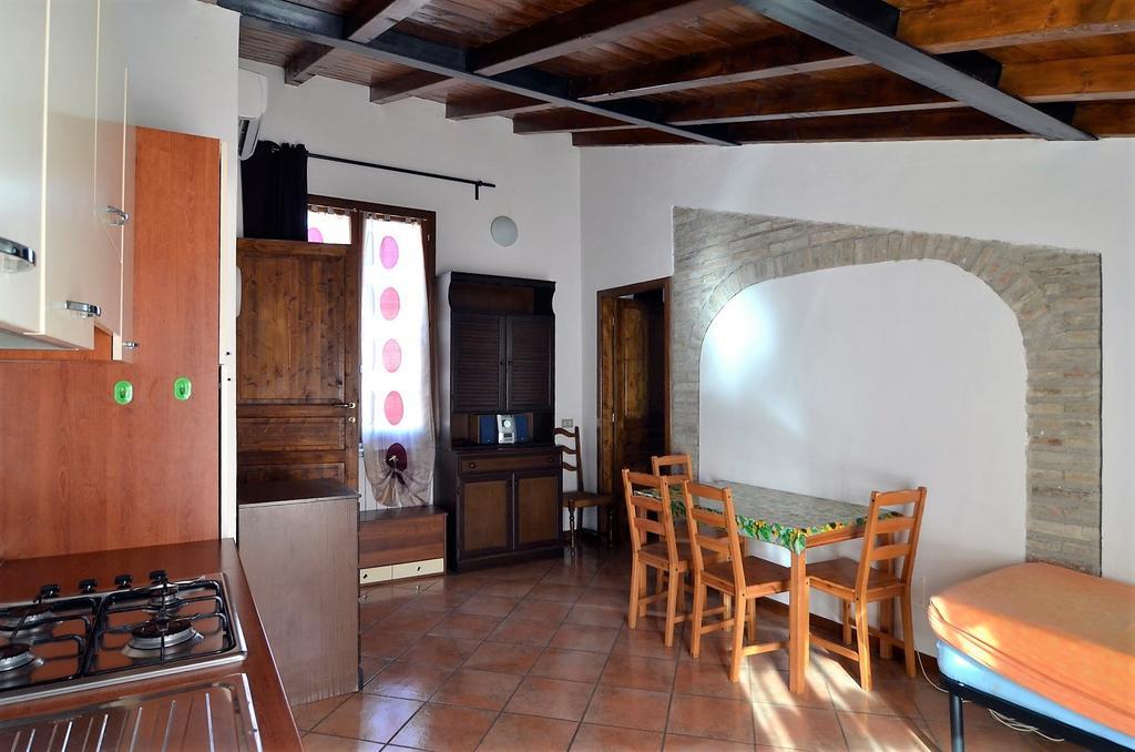 Via Toscana House Parma Habitación foto