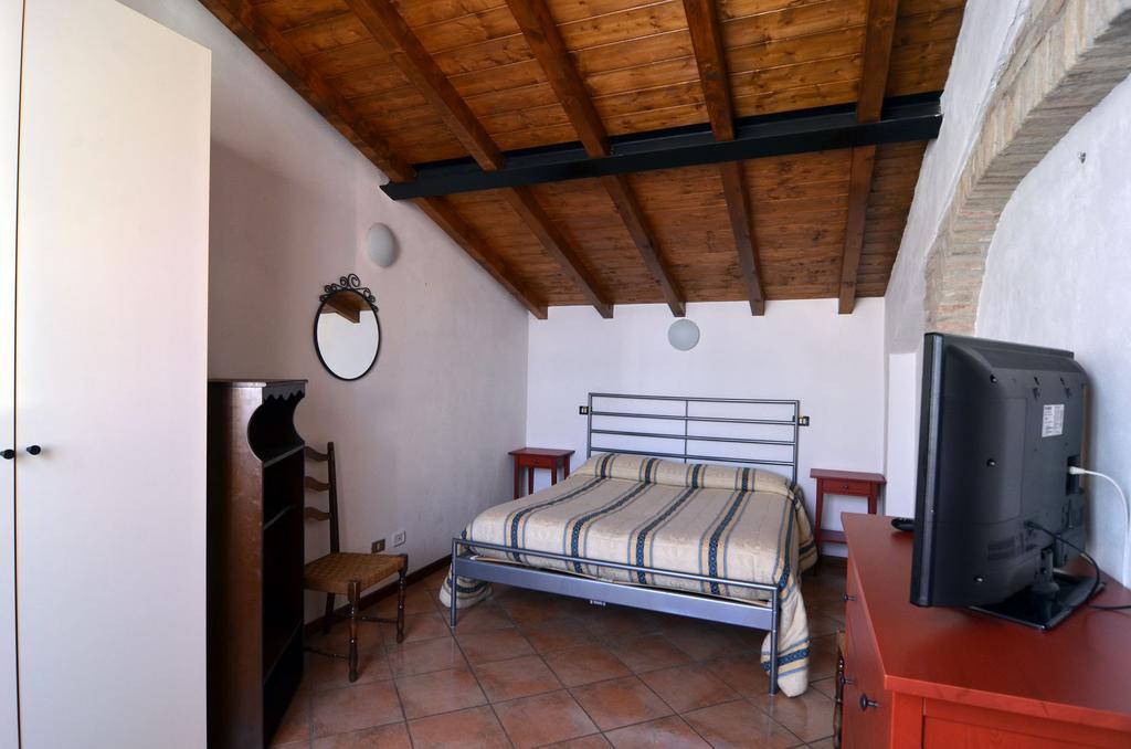 Via Toscana House Parma Habitación foto